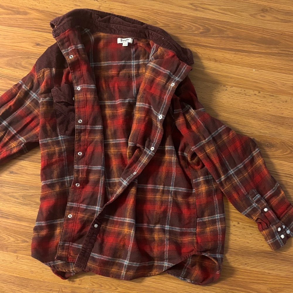 Retro Wrangler Plaid Button-Up